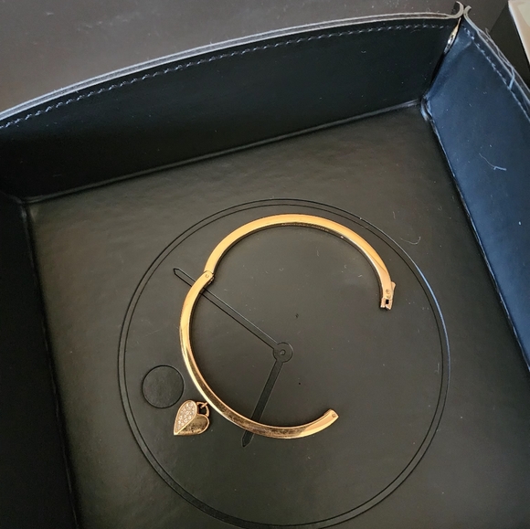 Michael Kors Bracelet - Picture 3 of 5